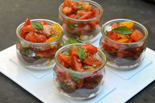 Verrines de tomates à la tapenade végétalienne - Du foin dans mon assiette