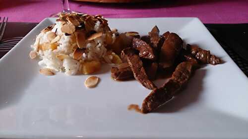 Boeuf calédonien, riz aux amandes et à l'ananas