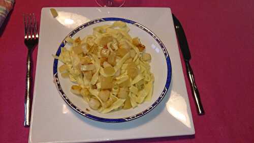 Tagliatelles aux noix de Saint - Jacques, pommes et sauce au cidre