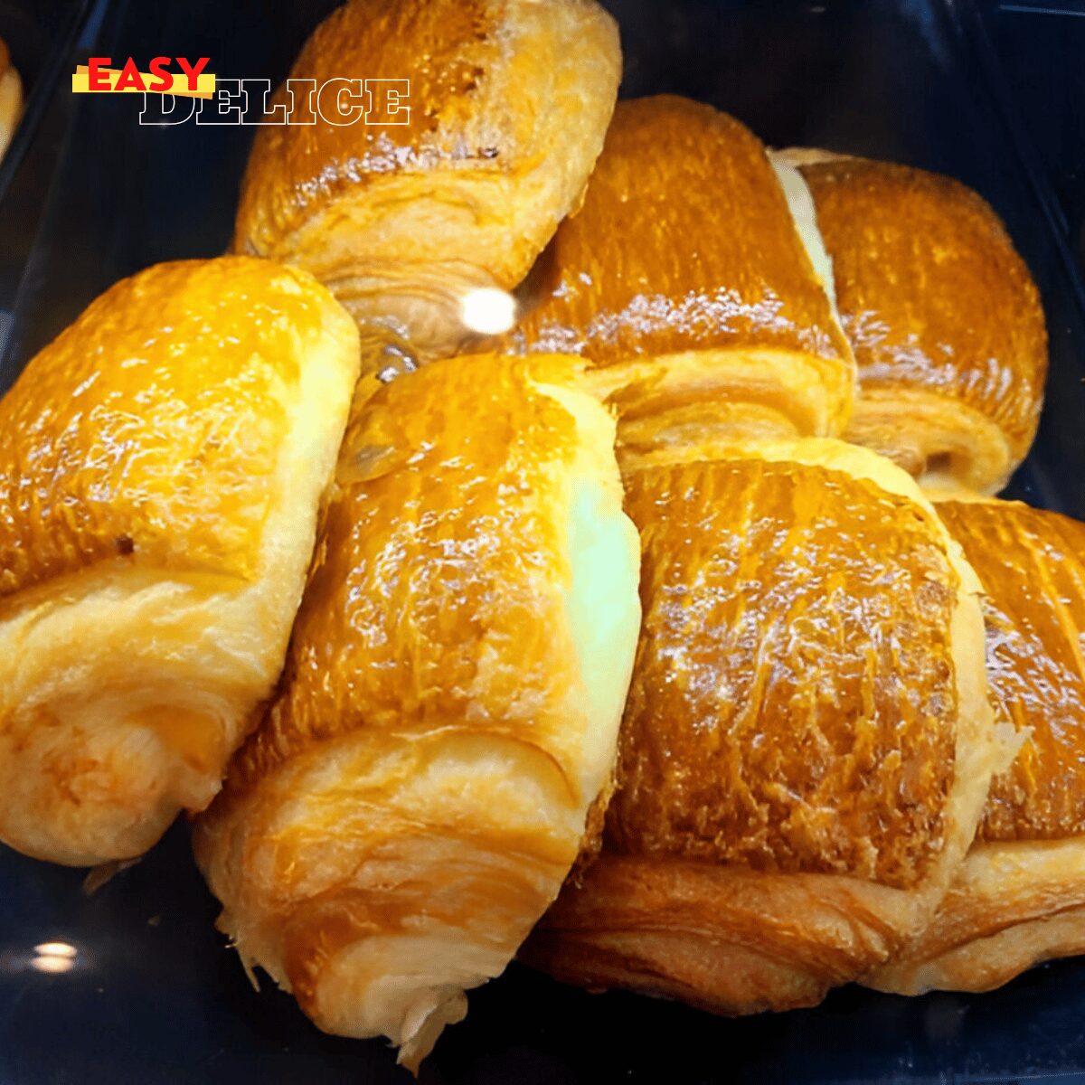 Croissant au Chocolat Maison