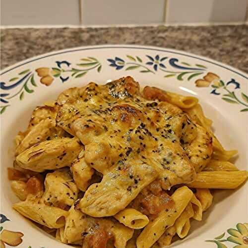 Pâtes au Poulet Gratinées au Fromage : Recette Facile et Réconfortante
