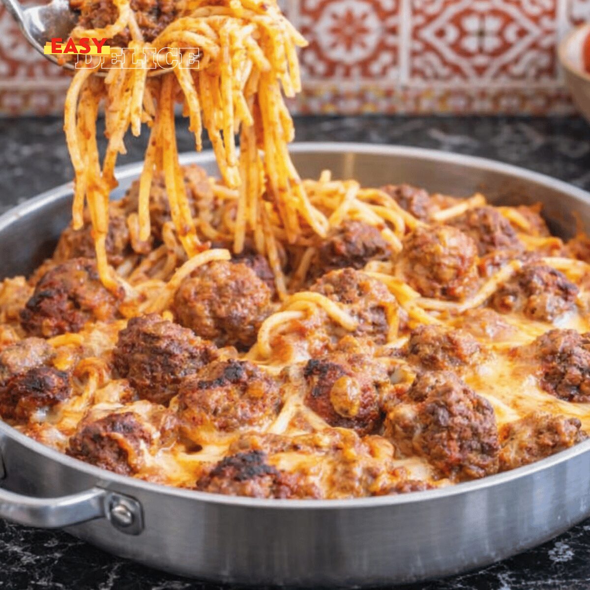 Gratin de Linguine aux Boulettes de Viande – Recette Premium Familiale et Gourmande