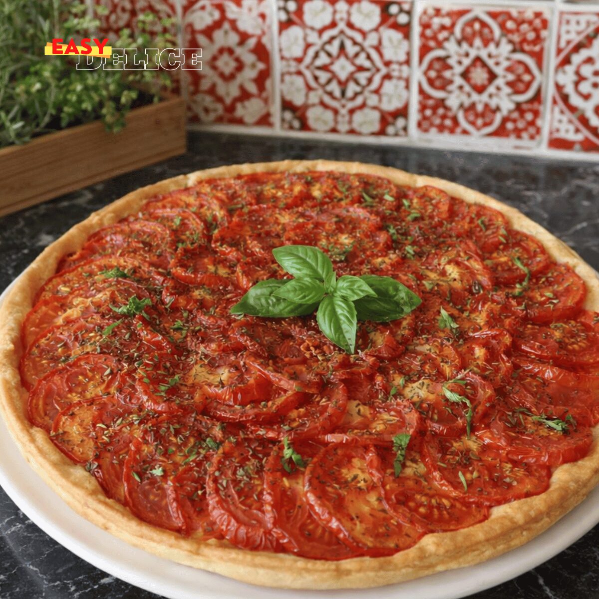 Tarte Fine à la Tomate – Simple, Rapide et Pleine de Saveur
