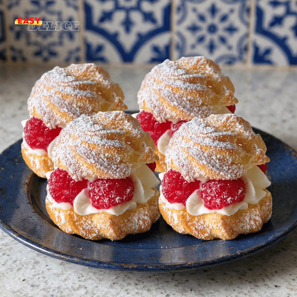 Choux Craquelin aux Framboises & Crème Diplomate : Recette Pâtissier
