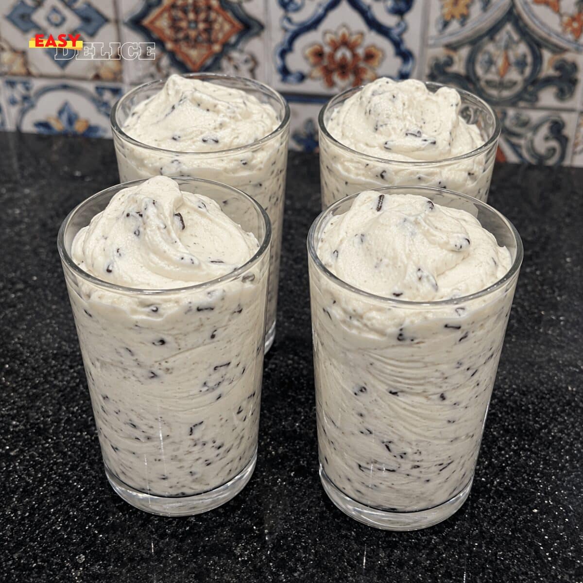 Mousse Chantilly aux Vermicelles de Chocolat — Prête en 5 Minutes et Ultra Gourmande !