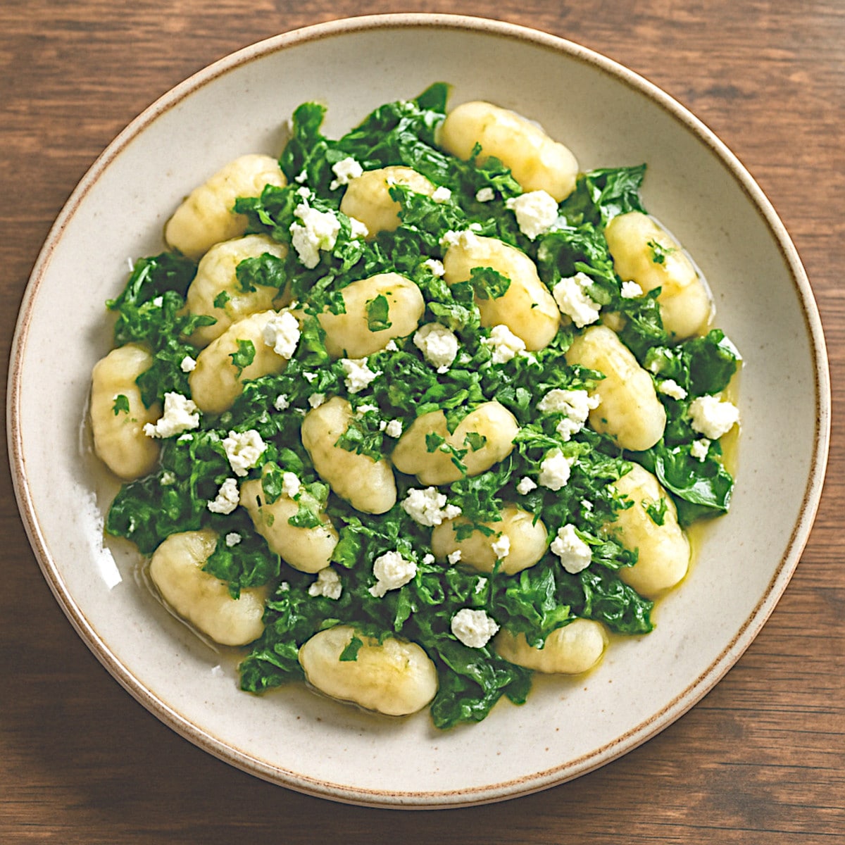 Gnocchis sans gluten aux épinards et feta – Recette rapide.