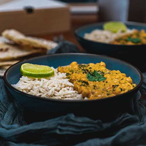 Curry de pois chiches, épinards et riz complet