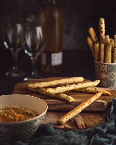 Gressin maison aux graines de cumin, gruyère et parmesan