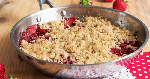 Crumble aux fraises et basilic