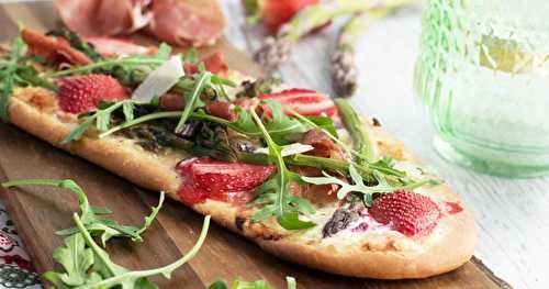 Pizza Jambon de Parme, asperges et fraises