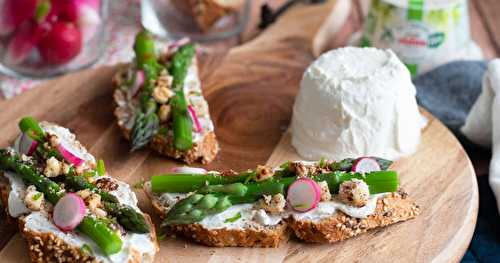 Tartines chèvre asperges