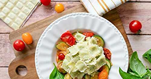 Poêlée de courgettes, tomates cerises, chorizo er ravioles au Comté