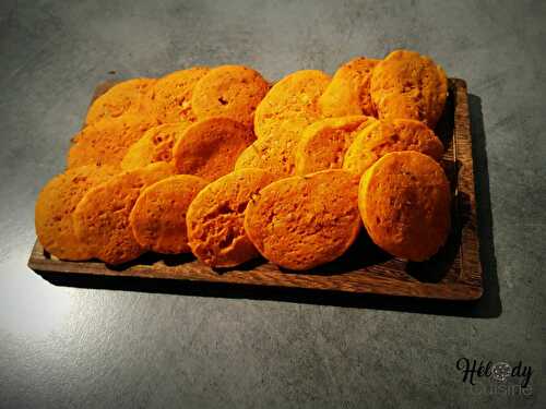 Biscuits apéritif au concentré de tomates et thym (feqqas)