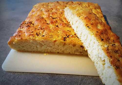 Focaccia au thym et à la fleur de sel