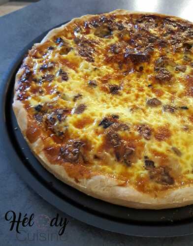 Quiche aux champignons, roquefort et noix