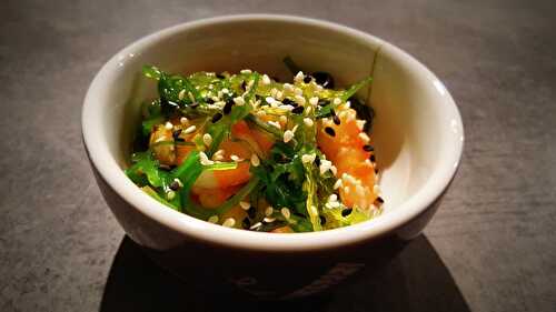 Salade de wakamé au concombre et gambas