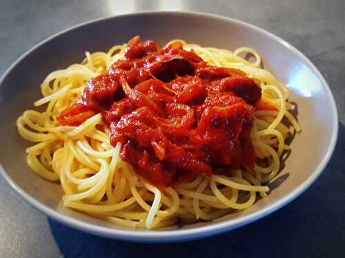Spaghetti saucisson sec et tomate