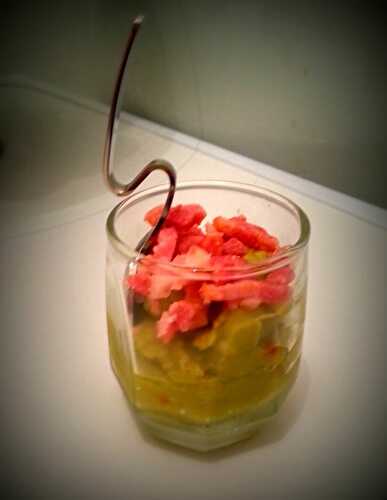 Verrine d'avocat au lard