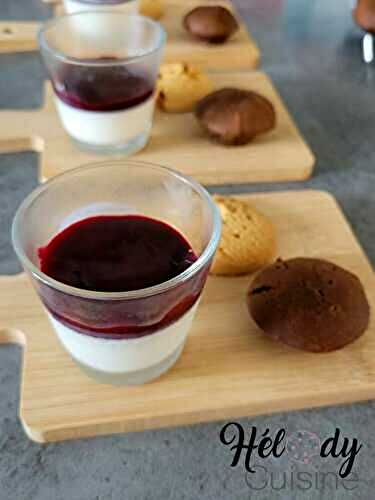 Panna cotta au coulis de fruits rouges