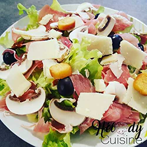 Salade estivale aux champignons crus, parmesan et chiffonade de jambon 