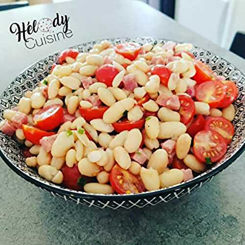 Salade de haricots blancs, aux tomates et cerise et jambon