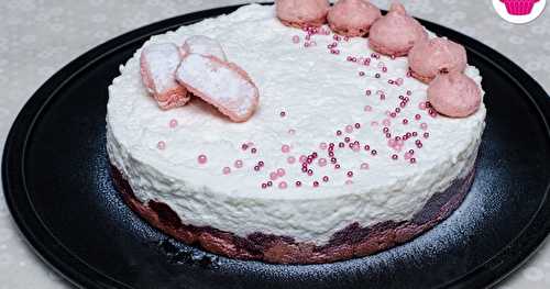 Entremets noix de coco avec insert à la fraise sur base de biscuits roses de Reims