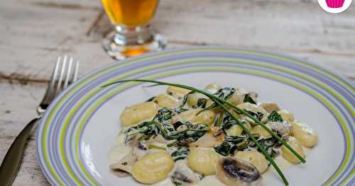 Gnocchis aux pousses d'épinards, champignons et au fromage frais - Recette Express