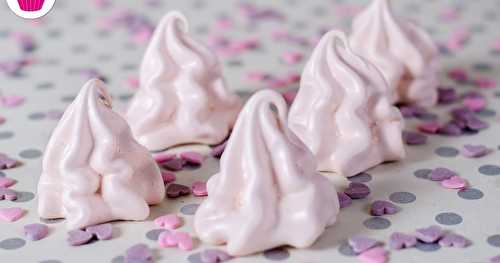 Meringues aromatisées à la mûre