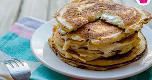 Pancakes salés fourrés au chèvre chaud - sans gluten