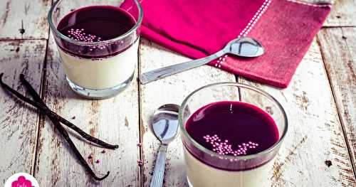 Panna cotta vanille et coulis de cassis