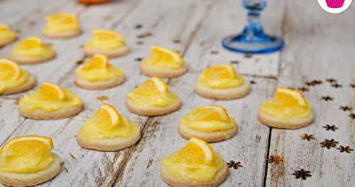 Tartelettes au citron avec rondelle d'orange