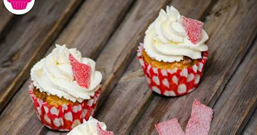 Cupcakes vanille chantilly et bandeaux à la fraise