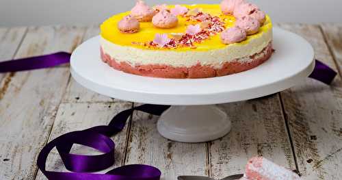 Entremets au citron sur une base de biscuits roses de Reims – décoration printanière