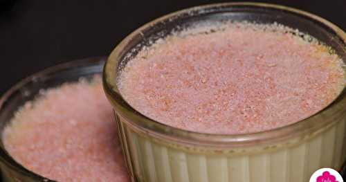 Oeufs au lait de coco et poudre de biscuits roses de Reims