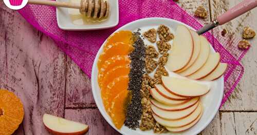 Bowl de fromage blanc, miel, graines de chia, clémentine, pomme et granola