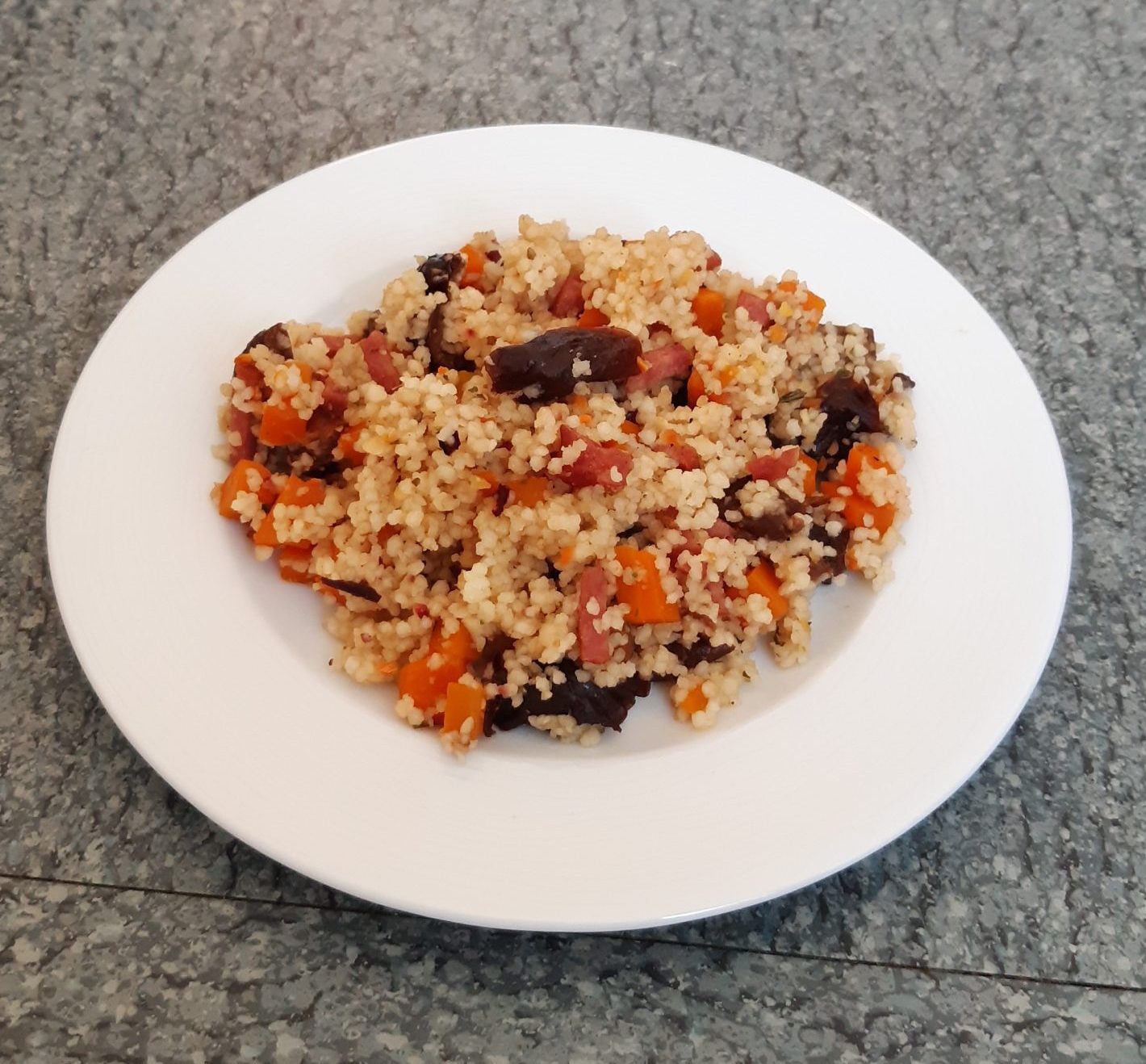 Semoule aux fleurs aux pruneaux - Emoi en cuisine