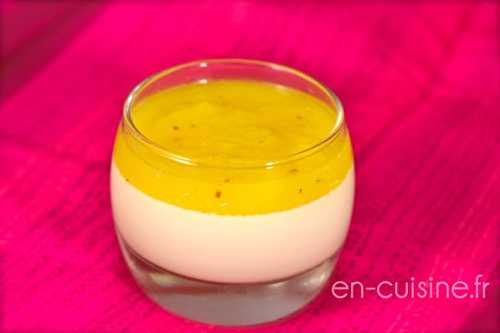 Panna cotta allégée et coulis à l'ananas