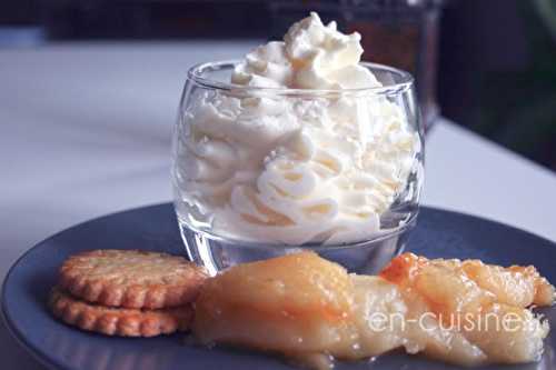 Poires caramélisées et mousse mascarpone vanille au siphon