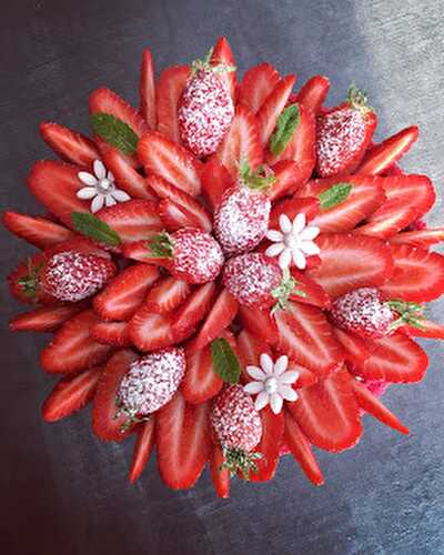 Charlotte aux fraises, mousse légère au fromage blanc