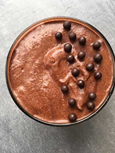 Mousse bien noire et perles de chocolat de Cyril Lignac