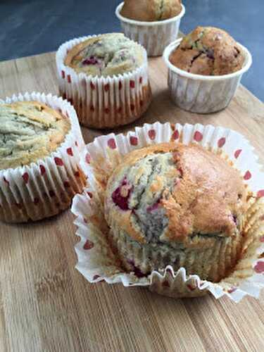 Muffins aux framboises et à la banane