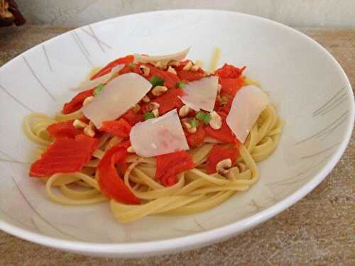 Spaghetti au saumon fumé et compotée de tomates 