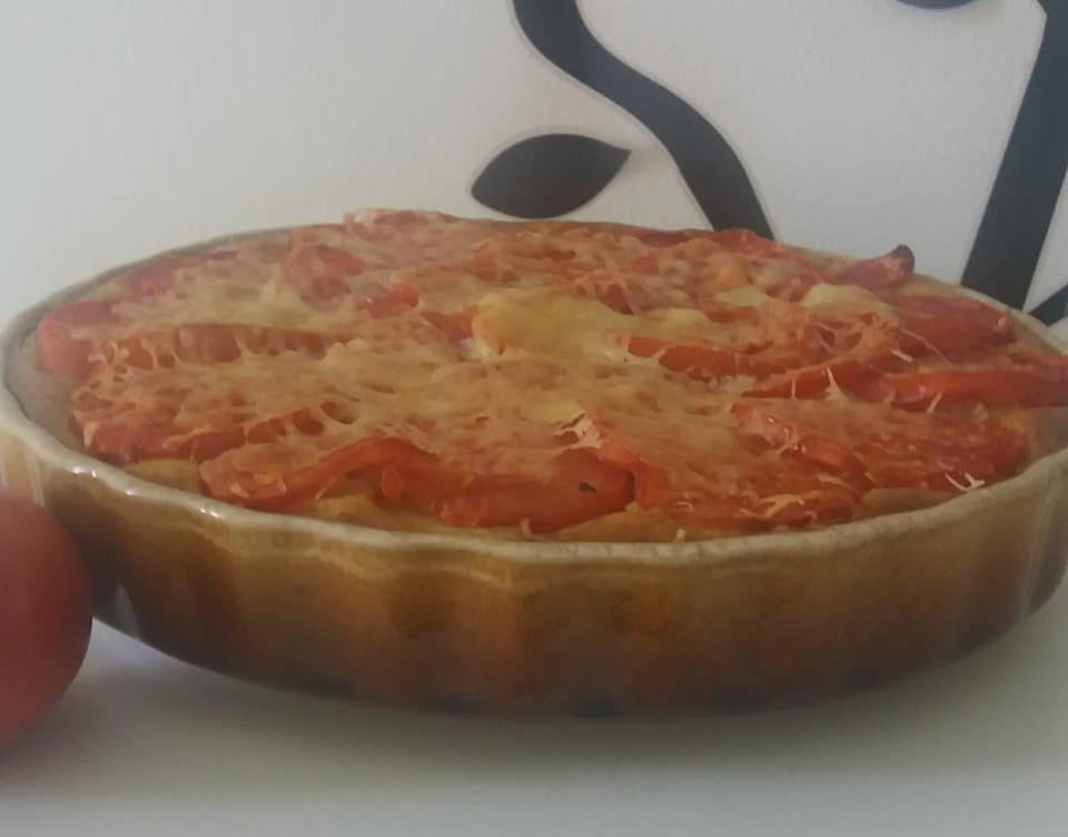 Tarte au fromage blanc , tomates et thon 