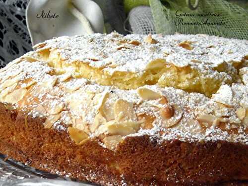 Gâteau moelleux aux pommes et amandes