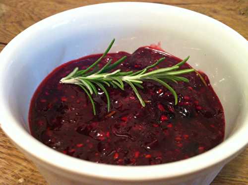 Confiture de fruits rouges au romarin