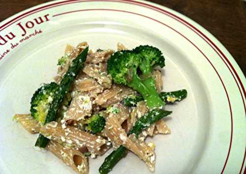 Penne au brocoli, asperge et ricotta