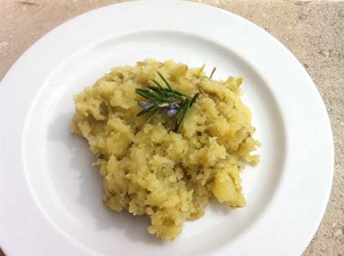Purée de pomme de terre et cosse de fève