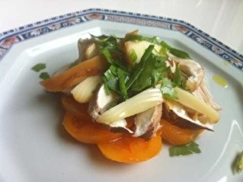 Salade tomate, mozzarella fumée et champignon