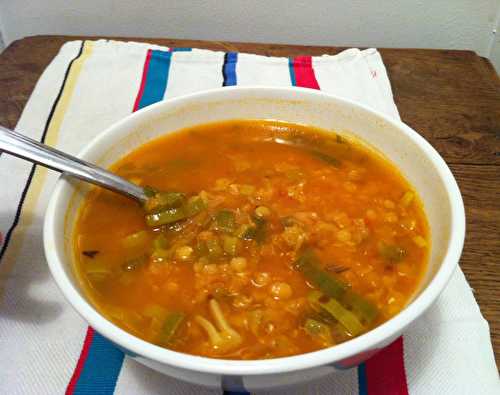 Soupe au poireaux et lentilles corail