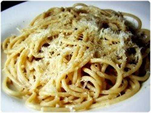 Spaghetti au pecorino et au poivre noir